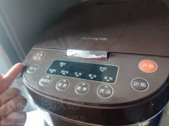 電飯煲怎么清洗？用神奇清潔海綿去除電飯煲污漬圖解